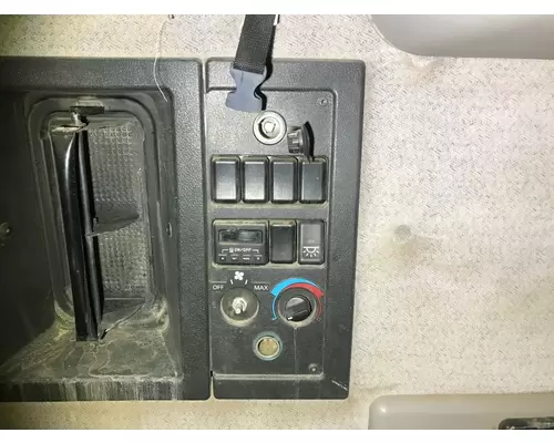 Volvo VNL Sleeper Controls