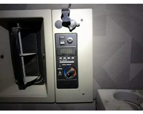 Volvo VNL Sleeper Controls