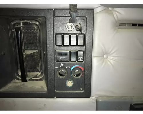 Volvo VNL Sleeper Controls