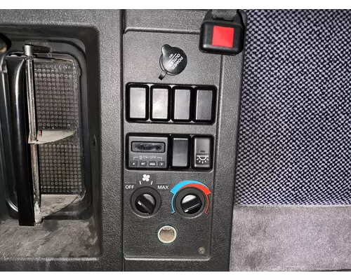 Volvo VNL Sleeper Controls