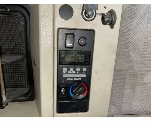 Volvo VNL Sleeper Controls