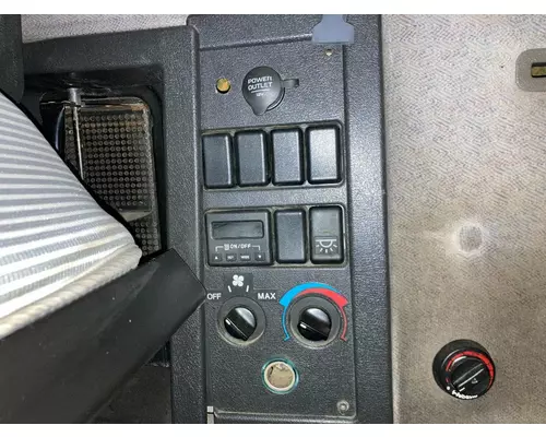 Volvo VNL Sleeper Controls