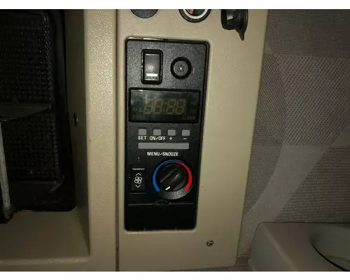 Volvo VNL Sleeper Controls