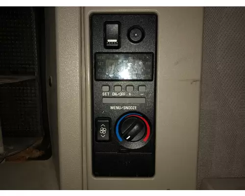 Volvo VNL Sleeper Controls