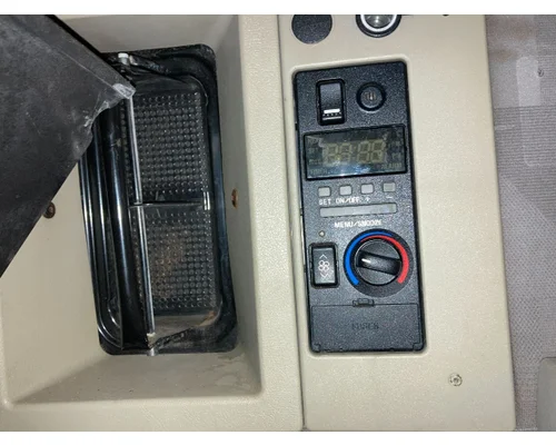Volvo VNL Sleeper Controls