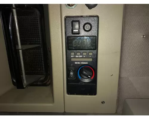 Volvo VNL Sleeper Controls