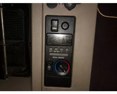 Volvo VNL Sleeper Controls