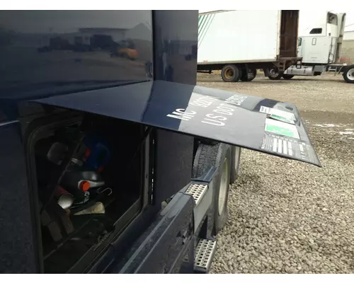 Volvo VNL Sleeper Door