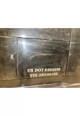Volvo VNL Sleeper Door