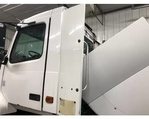 Volvo VNL Sleeper Fairing