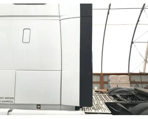 Volvo VNL Sleeper Fairing