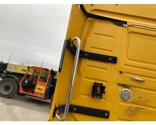 Volvo VNL Sleeper Fairing