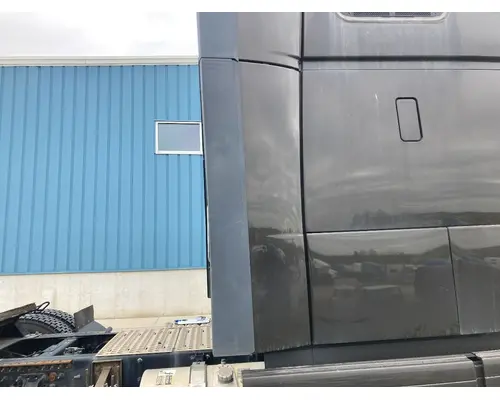 Volvo VNL Sleeper Fairing