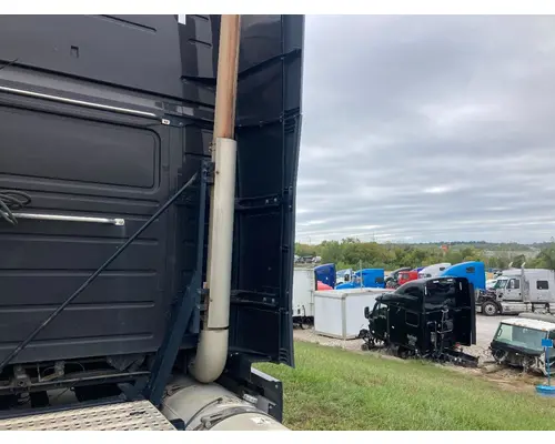 Volvo VNL Sleeper Fairing