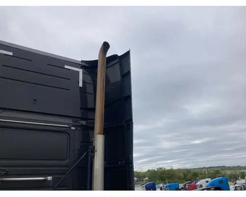 Volvo VNL Sleeper Fairing