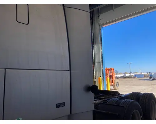Volvo VNL Sleeper Fairing