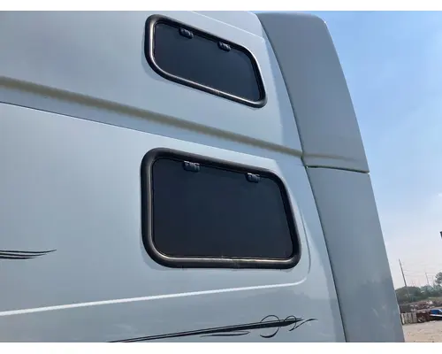 Volvo VNL Sleeper Window
