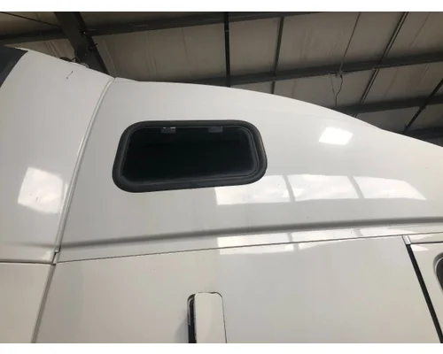 Volvo VNL Sleeper Window