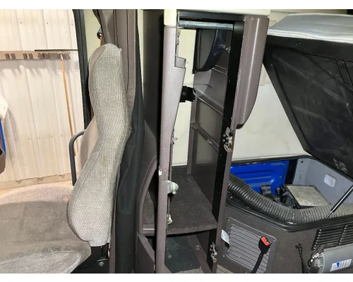 Volvo VNL Sleeper