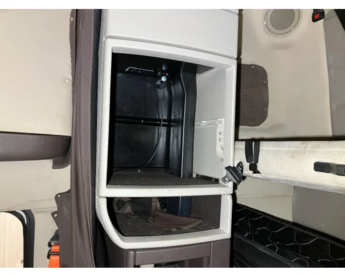 Volvo VNL Sleeper
