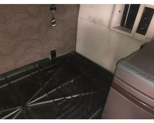 Volvo VNL Sleeper