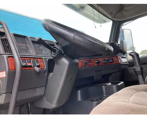 Volvo VNL Steering Column