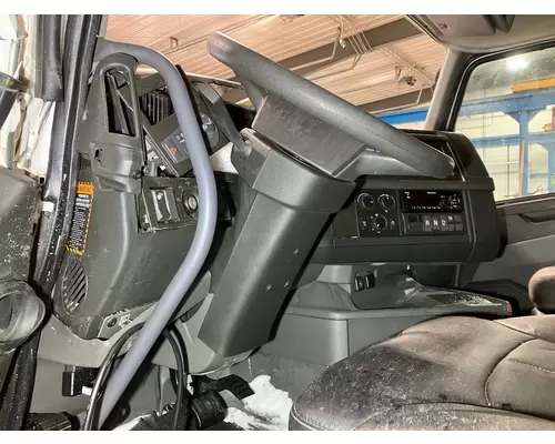 Volvo VNL Steering Column