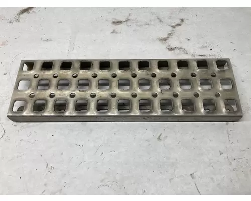 Volvo VNL Step (Fuel Tank, Fairing)