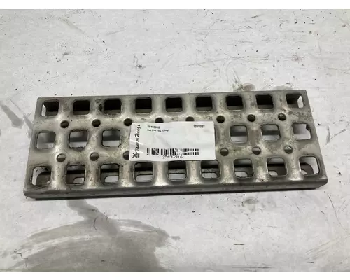 Volvo VNL Step (Fuel Tank, Fairing)