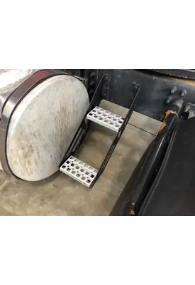 Volvo VNL Step (Fuel Tank, Fairing)