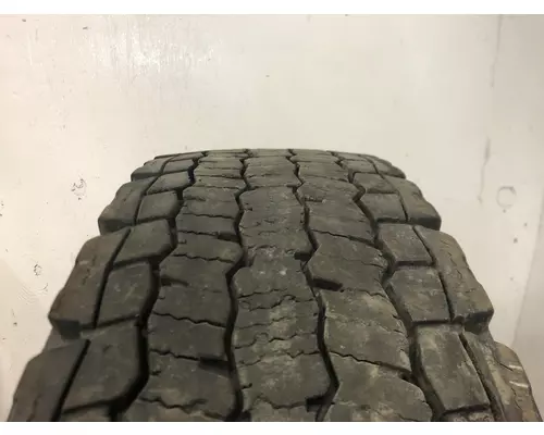 Volvo VNL Tires