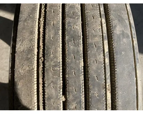 Volvo VNL Tires