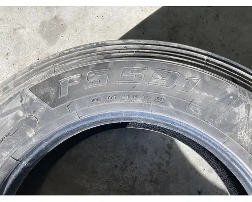 Volvo VNL Tires