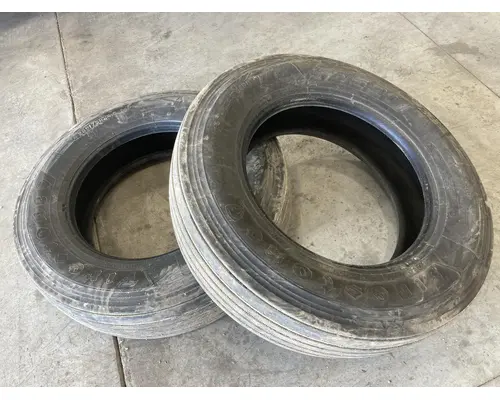 Volvo VNL Tires