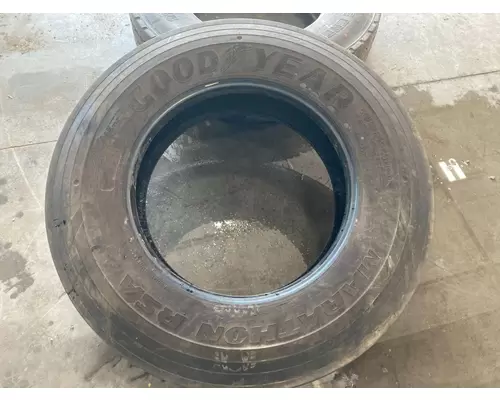 Volvo VNL Tires