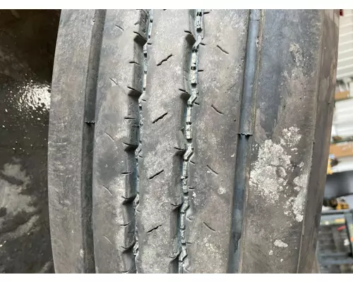 Volvo VNL Tires