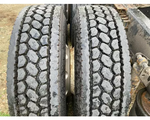 Volvo VNL Tires