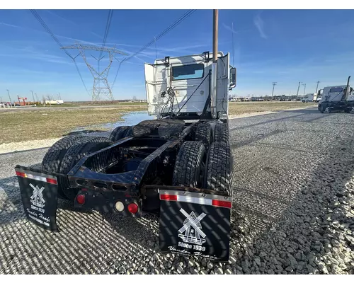 Volvo VNL Truck