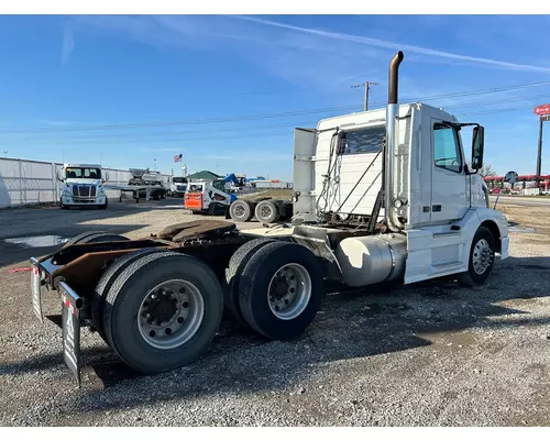 Volvo VNL Truck