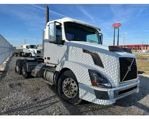 Volvo VNL Truck