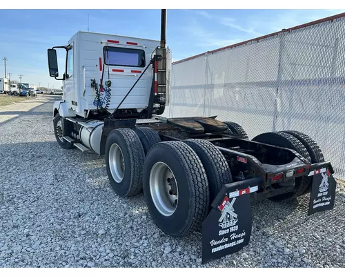 Volvo VNL Truck