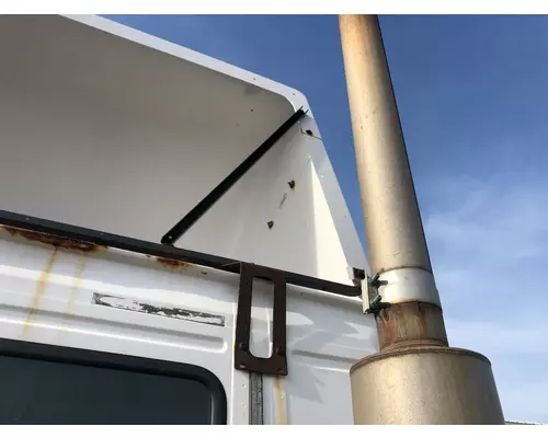 Volvo VNL Wind Deflector