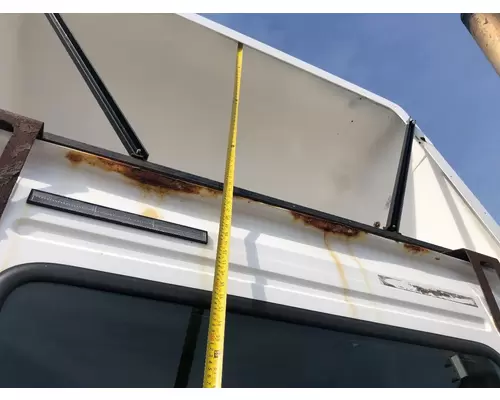 Volvo VNL Wind Deflector