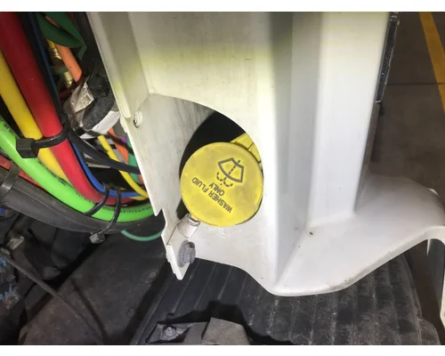 Volvo VNL Windshield Washer Reservoir
