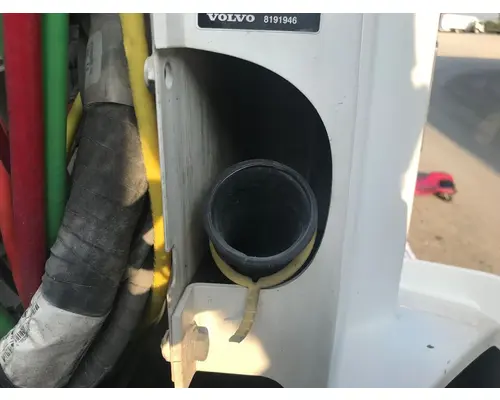 Volvo VNL Windshield Washer Reservoir