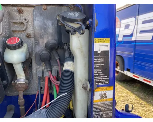 Volvo VNL Windshield Washer Reservoir