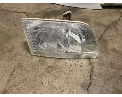 Volvo VNM42T Headlamp Assembly