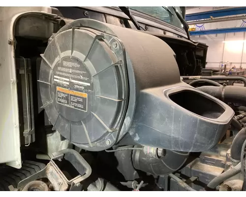 Volvo VNM Air Cleaner