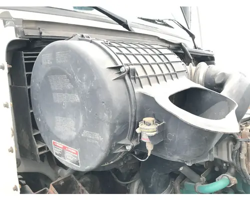 Volvo VNM Air Cleaner
