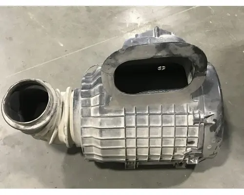 Volvo VNM Air Cleaner